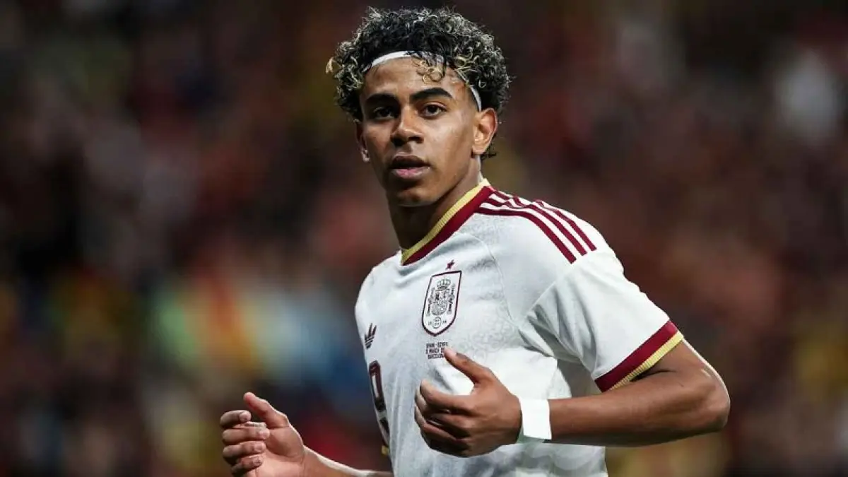 Bintang mud a Barcelona dan Timnas Spanyol Lamine Yamal mengecam nyanyian anti-Muslim dalam laga friendly game saat Spanyol menjamu Mesir di Stadion RCDE, Barcelona./Getty Image 