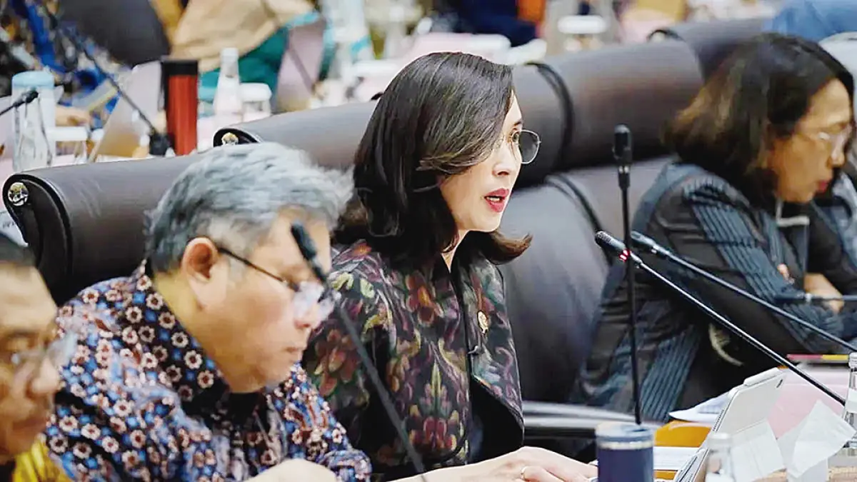 Menteri Pariwisata (Menpar) Widiyanti Putri Wardhana saat mengikuti  Rapat Kerja bersama Komisi VII DPR RI di Kompleks Parlemen, Senayan, Jakarta, Rabu (1/4/2026). (jpg) 