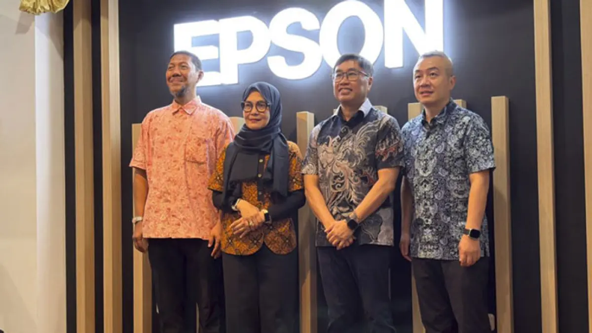 Manajemen Epson Indonesia pada Pembukaan Epson Solution Center Surabaya (31/3/2026). (Istimewa)