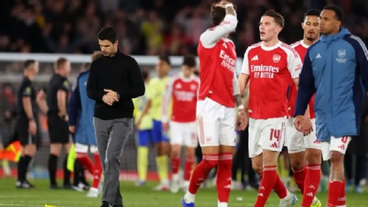 Mikel Arteta dan Arsenal merasa kecewa setelah kekalahan mengejutkan 2-1 di perempatfinal Piala FA melawan Southampton.(Catherine Ivill - AMA/Getty Images)
