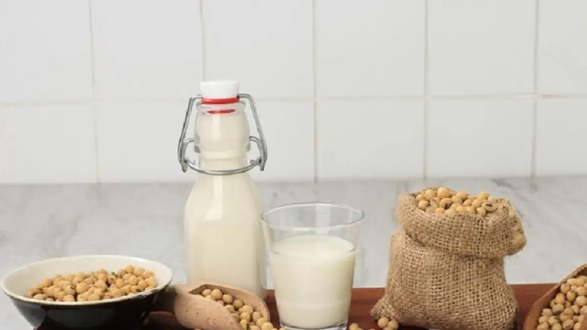&nbsp;Ilustrasi minuman susu kedelai. (Freepik)