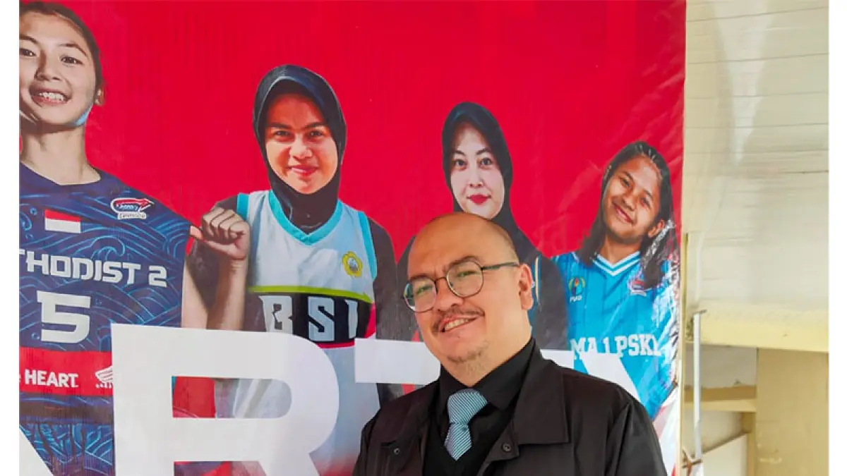 Kepala pelatih tim putri SMA 1 PSKD Jakarta, Yohannes Siagian. (ISTIMEWA)