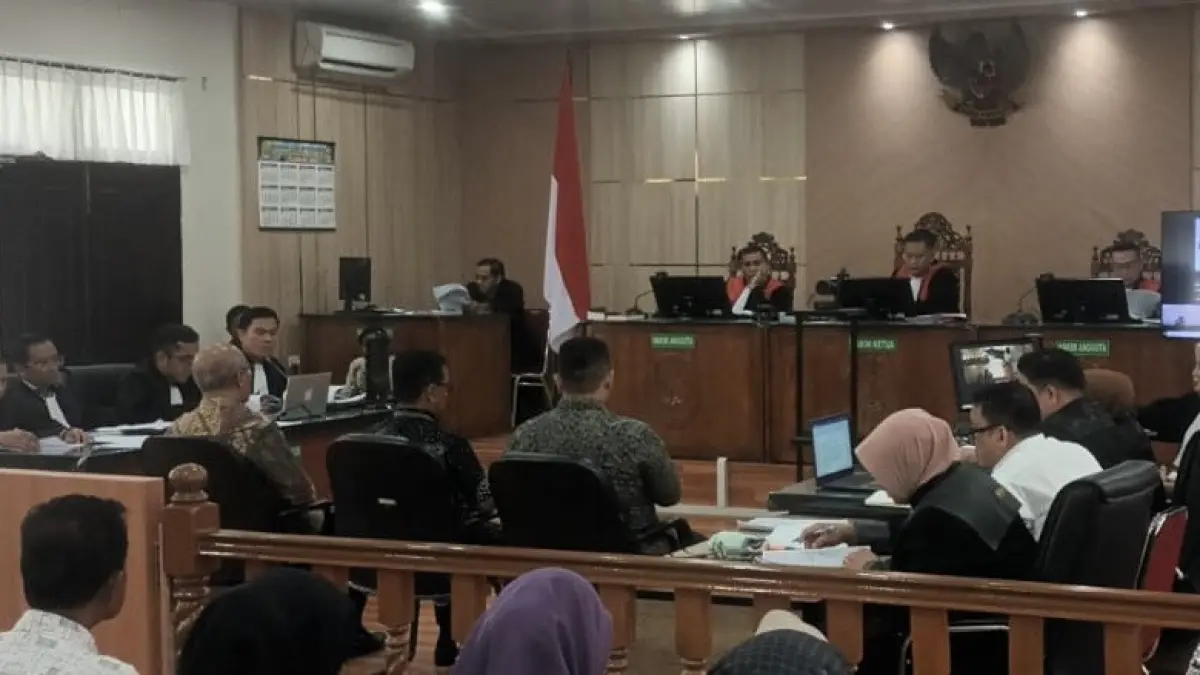 Sidang lanjutan perkara dugaan tindak pidana korupsi dengan terdakwa eks Kadis PUPR Riau M Arief Setiawan dan Tim Ahli Gubri Dani M Nursalam menghadirkan 3 orang saksi dari pejabat di lingkungan Pemprov Riau di PN Tipikor pada PN Pekanbaru, Kamis (9/4/2026).