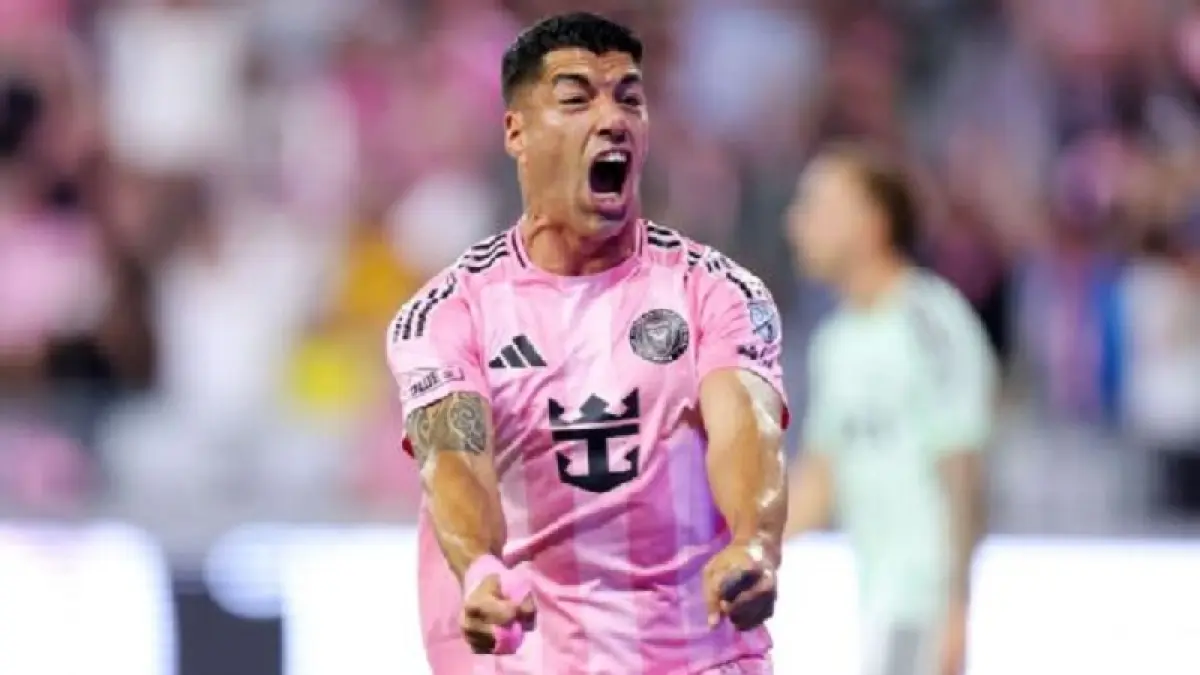 Luis Suárez mencetak gol pertamanya musim ini dalam pertandingan imbang Inter Miami melawan Austin FC pada hari Sabtu.  Luis Suarez buka peluang kembali ke Timnas Uruguay setelah pensiun di 2024.(Megan Briggs/Getty Images)