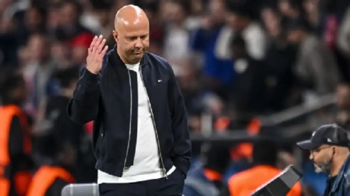 Pelatih kepala Liverpool Arne Slot menyaksikan PSG mendominasi timnya pada leg pertama perempatfinal Liga Champions. Meski kalah, Slot lega Liverpool tidak kebobolan lebih banyak gol.(Getty Images)