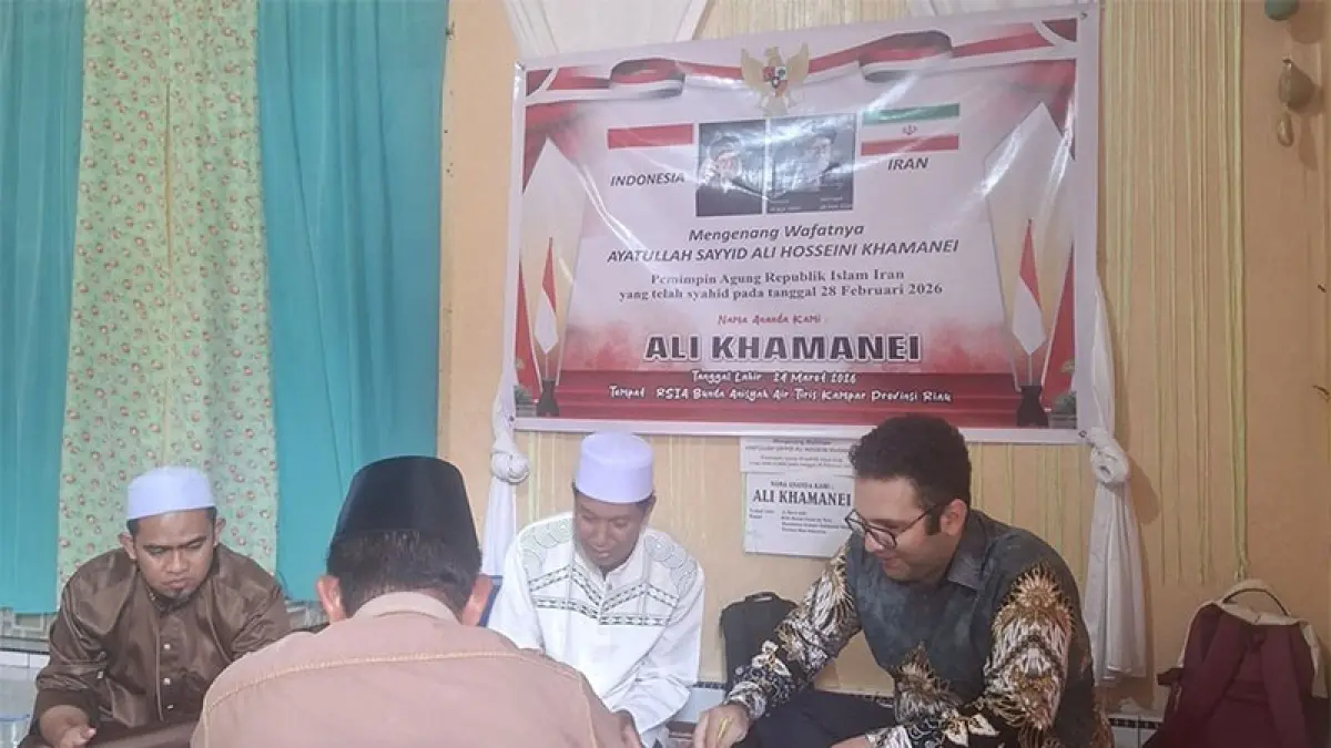 Pihak Kedutaan Iran menyambangi kediaman Arsa Putra Desa Koto Tibun, Kecamatan Kampar, Kabupaten Kampar, Selasa (7/4/2026). Istimewa&nbsp;
