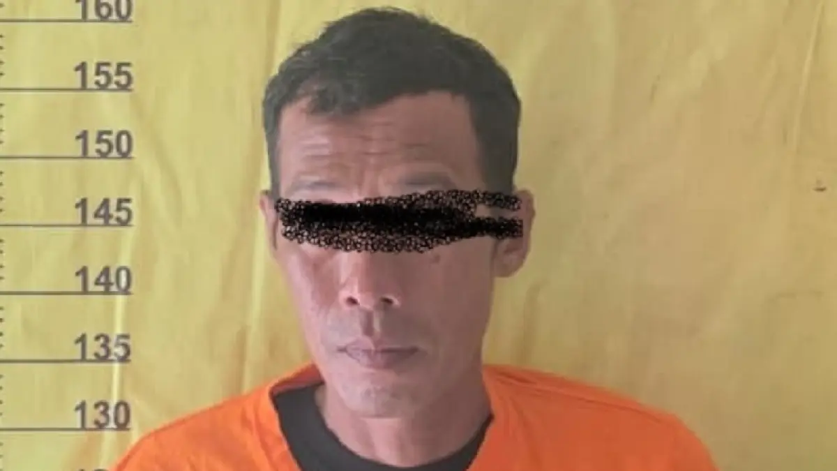 Tersangka pembakaran lahan dan hutan di Dusun Hutan Samak, Desa Titi Akar, Kecamatan Rupat, diamankan Polisi, Rabu (8/4/2026).