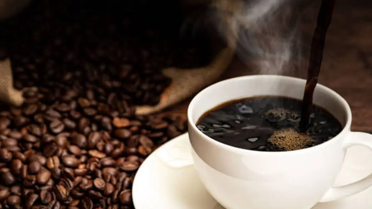 Minum kopi setiap pagi bisa bikin melek dan fokus, asal tahu batasannya.(DOK JAWAPOS.COM)

