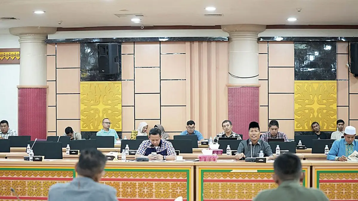Panitia Khusus (Pansus) DPRD Provinsi Riau yang membahas Laporan Keterangan Pertanggungjawaban (LKPJ) Kepala Daerah Tahun 2025, awal pekan ini. (JPG)
