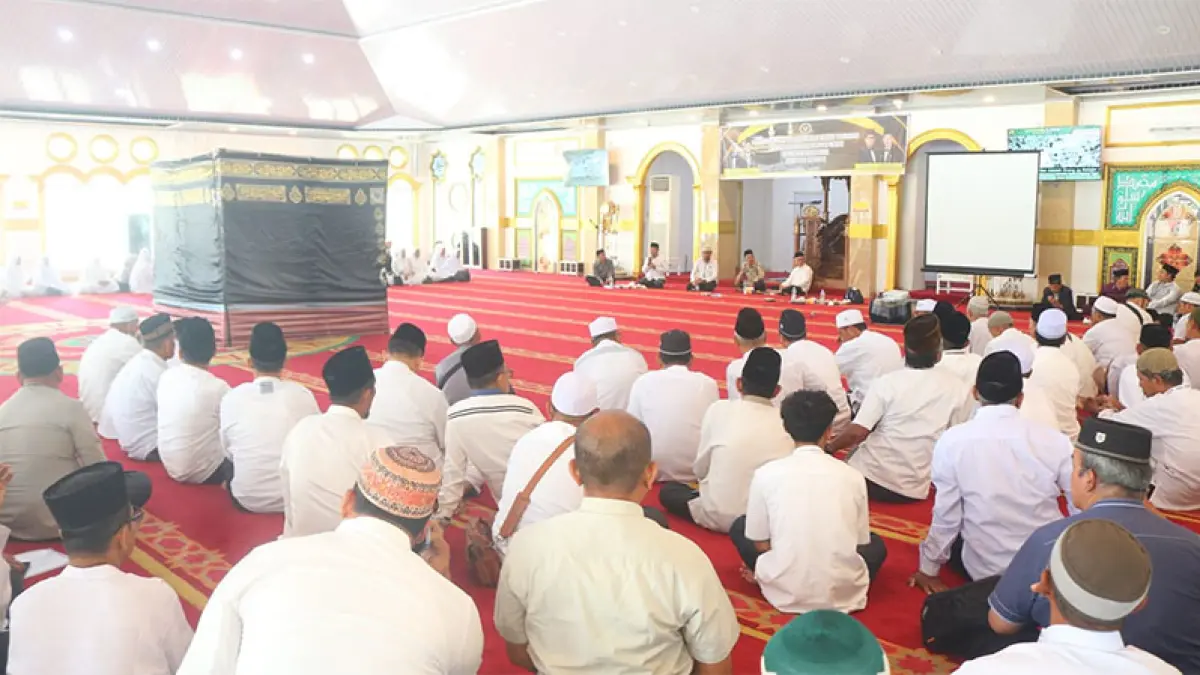 Kegiatan bimbingan manasik haji diikuti JCH Rohil di Masjid Agung Al Ikhlas, Bagansiapiapi, Sabtu (11/4/2026). (Zulfadhli)