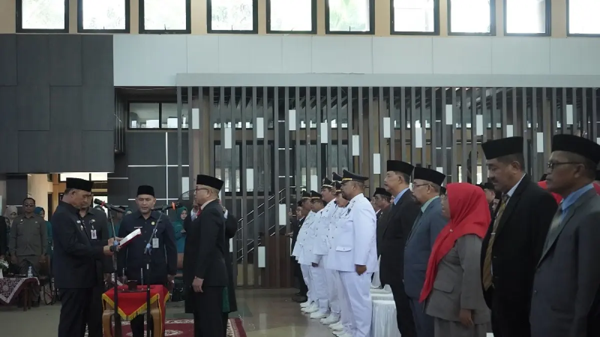 Ratusan pejabat Pemkab Inhil dilantik dan dikukuhkan Bupati Herman di Gedung Tasik Gemilang, Tembilahan, Senin (13/4/2026)(Istimewa)