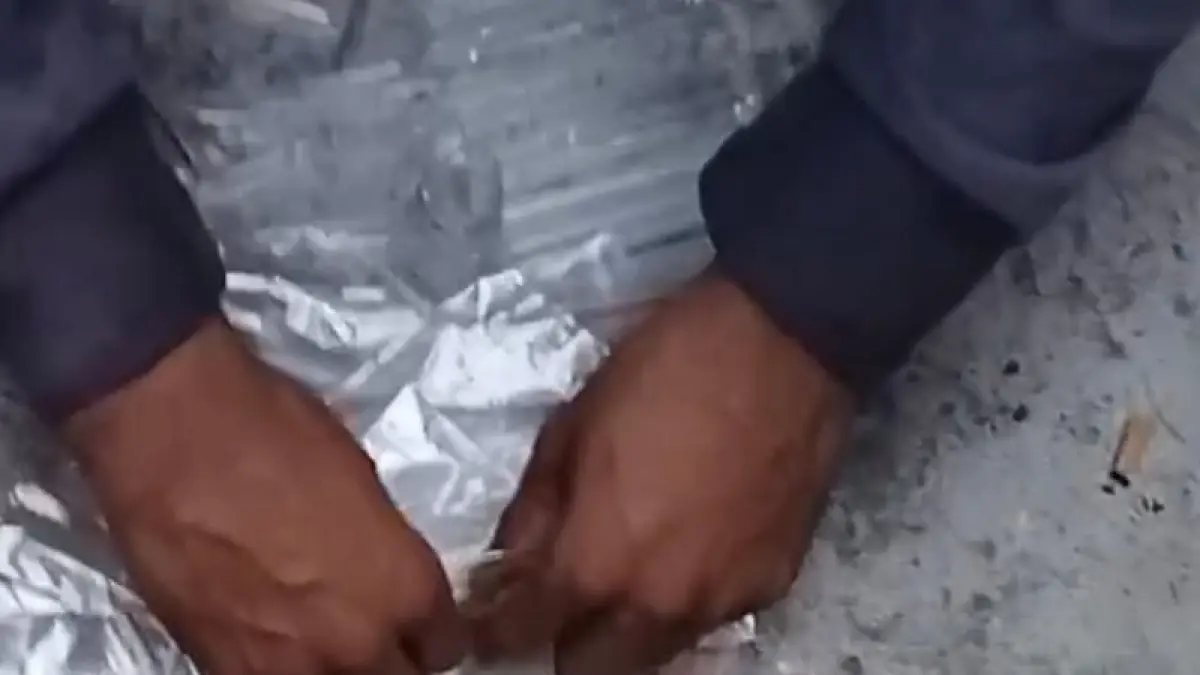 Tangkapan layar penampakan barang diduga narkoba pada saat aksi unjuk rasa di Panipahan, baru-baru ini. (Istimewa)