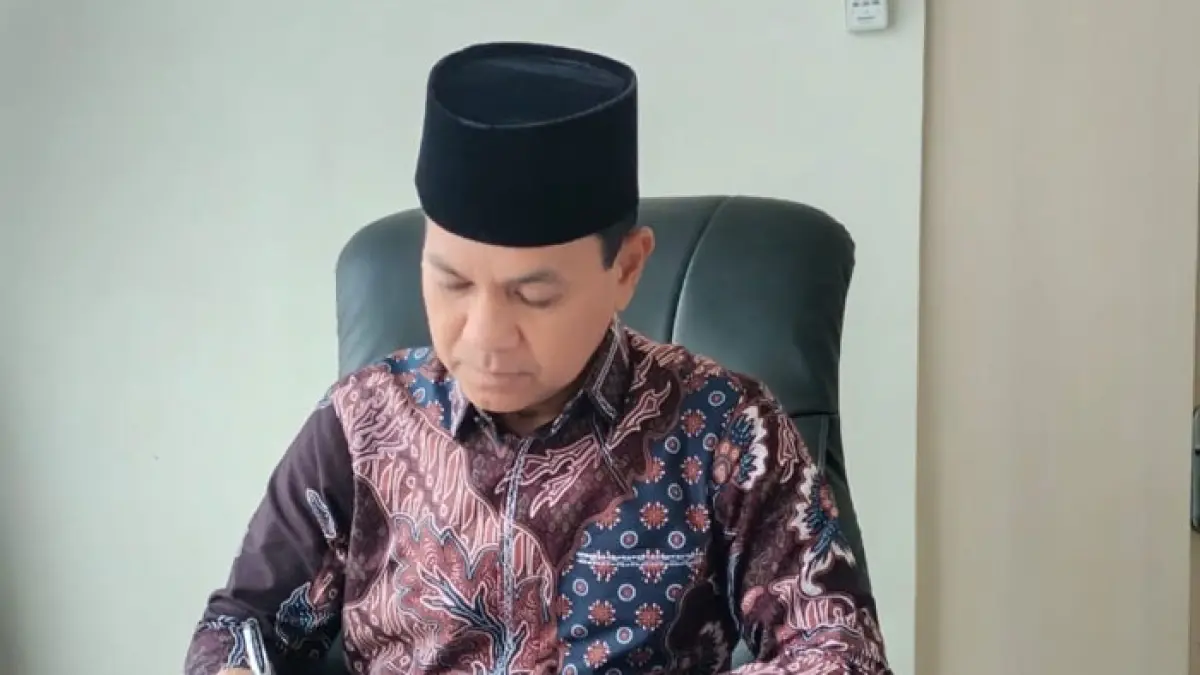 Kepala Kantor Kemenhaj Kampar, Dirhamsyah sudah menandatangani SPMA di Kantor Kemenhaj Kampar, Bangkinang, Kamis (16/4/2026). (Kemenhaj Kampar untuk Riaupos.co)