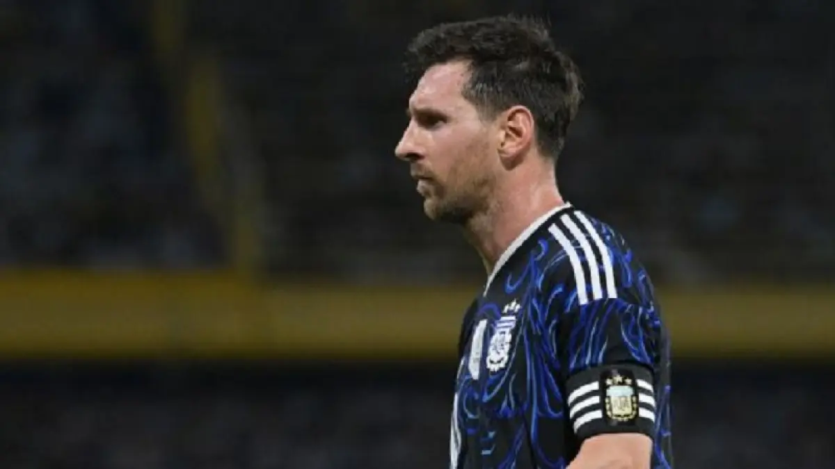 Lionel Messi digugat karena melanggar kontrak senilai $7 juta dengan absen dalam pertandingan persahabatan sepakbola Oktober lalu di Miami. (Marcelo Endelli/Getty Images)