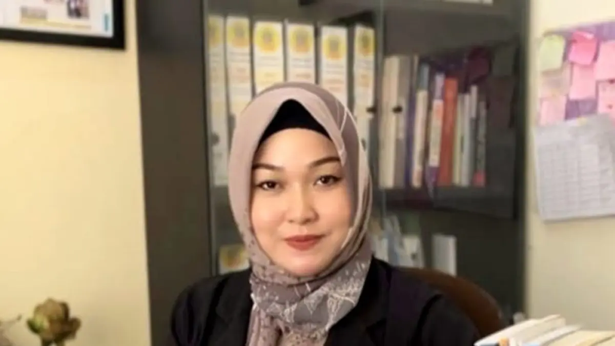 Dr (Cd) R Sri Ayu Indrapuri,S.Pd.,M.Pd (Dosen Universitas Awal Bros). (JPG)