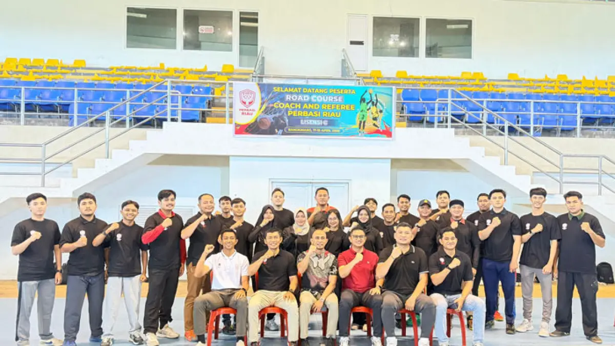 Penataran pelatih dan wasit Lisensi C serta Coaching Clinic 3x3 yang diselenggarakan DPD Perbasi Riau resmi dibuka, pada Jumat (17/4/2026) di Sport Center Bangkinang, Kabupaten Kampar. (Perbasi Riau untuk Riaupos.co)