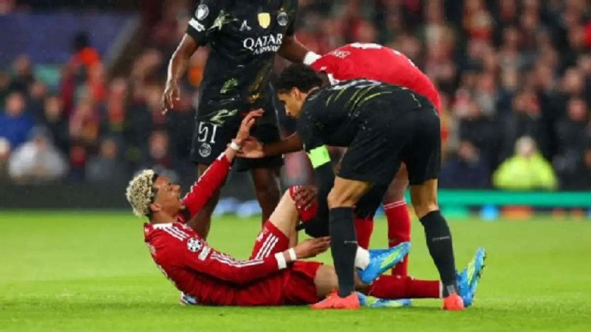 Penyerang Liverpool Hugo Ekitike akan absen dalam waktu yang lama karena cedera tendon Achilles serius yang dialaminya pada leg kedua perempatfinal Liga Champions kontra PSG di Anfield. (Getty Image)