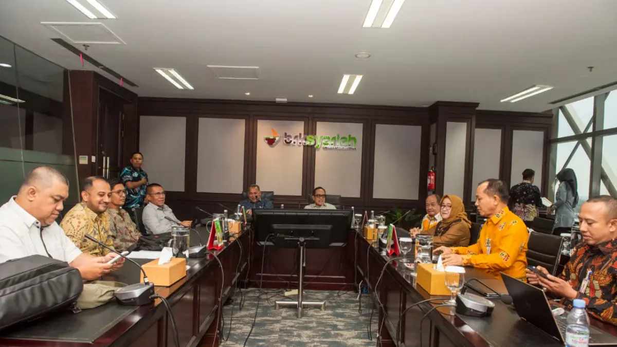 BRK Syariah terima kunjungan kerja Dewan Komisaris PT Bank Aceh Syariah bersama Komite Remunerasi dan Nominasi dalam rangka studi banding kebijakan remunerasi pengurus bank  di Menara Dang Merdu BRK Syariah, Rabu (8/4/2026).