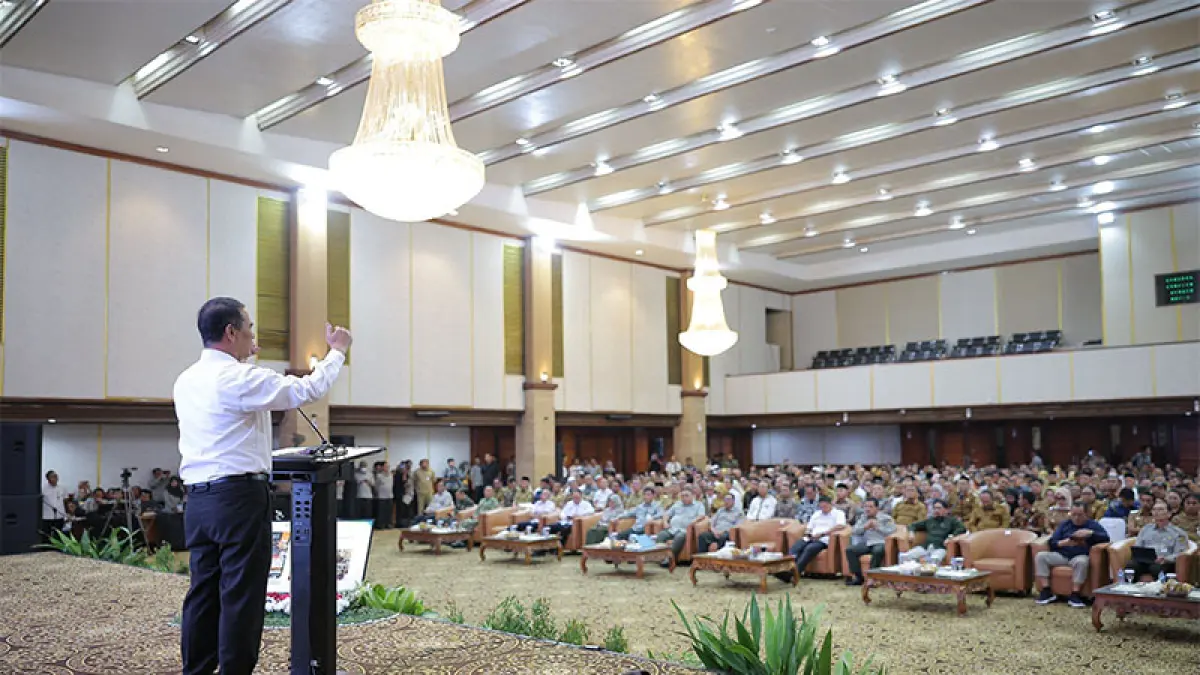 Mentan Amran Sulaiman di hadapan 170 bupati berbicara tentang menjaga produksi pangan nasional. (ISTIMEWA)
