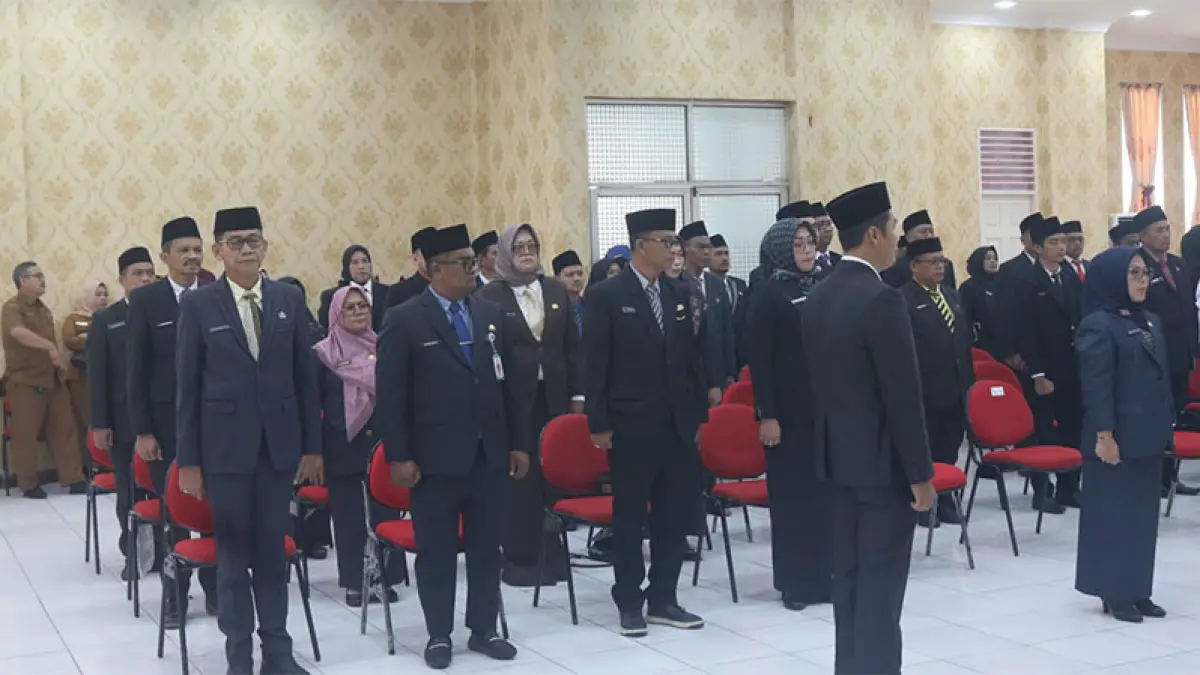Sejumlah pejabat administrator, pengawas dan kepala puskemas saat mengikuti proses pelantikan di Bagansiapiapi, Selasa (21/4/2026). (Foto Zulfadhli).