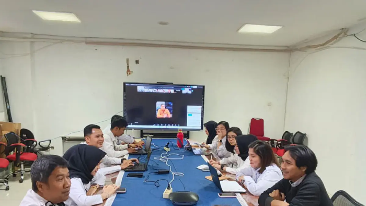 Bidang Pelayanan Kekayaan Intelektual Kanwil Kemenkum Riau melakukan audensi secara daring terkait peningkatan pendaftaran merek kolektif Koperasi Desa Merah Putih, Rabu (22/4/2026). ( Humas Kanwil Kemenkum Riau untuk Riaupos.co)