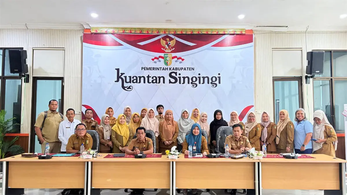 Pemkab Kuansing dan Provinsi Riau menggelar pertemuan evaluasi program pendampingan teknis dan advokasi pencegahan stunting di Kantor Bupati Kuansing, Selasa (14/4/2026). (ISTIMEWA)
