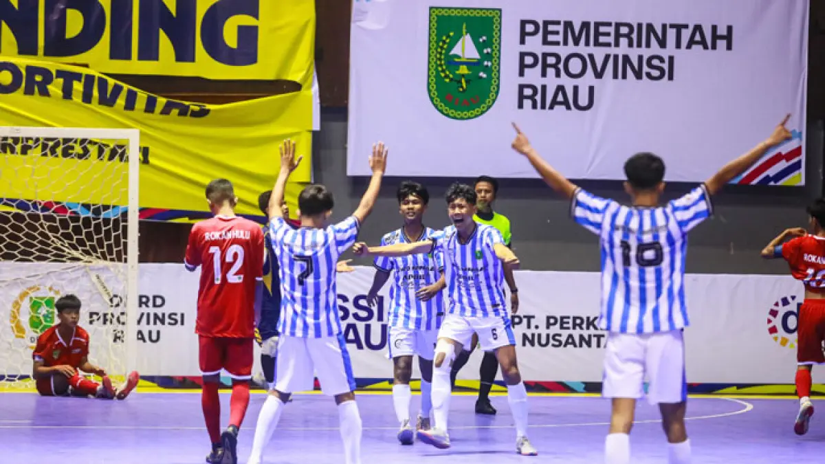 Tim futsal Kepuluan Meranti yang berjuluk Tanah Jantan ini tampil brutal saat menghancurkan AFK Rokan Hulu dengan skor telak 8-1 di GOR Tribuana, Jumat (24/4/2026). (Istimewa)
