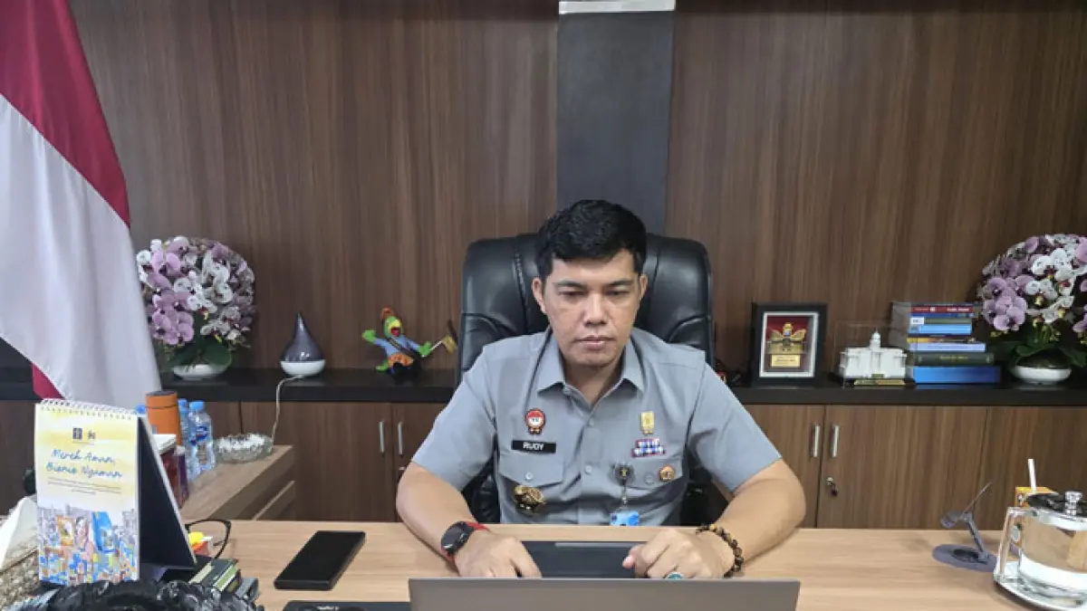 Kepala Kanwil Kemenkum Riau mengikuti secara daring kegiatan pengesahan PKS dan talkshow yang digelar Kanwil Kemenkum Sumbar, Senin (27/4/2026). (Istimewa)