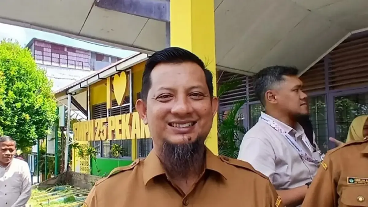 Plt Kepala Dinas Pendidikan (Disdik) Pekanbaru, Safrian Tommy. (Dok Riaupos.co)