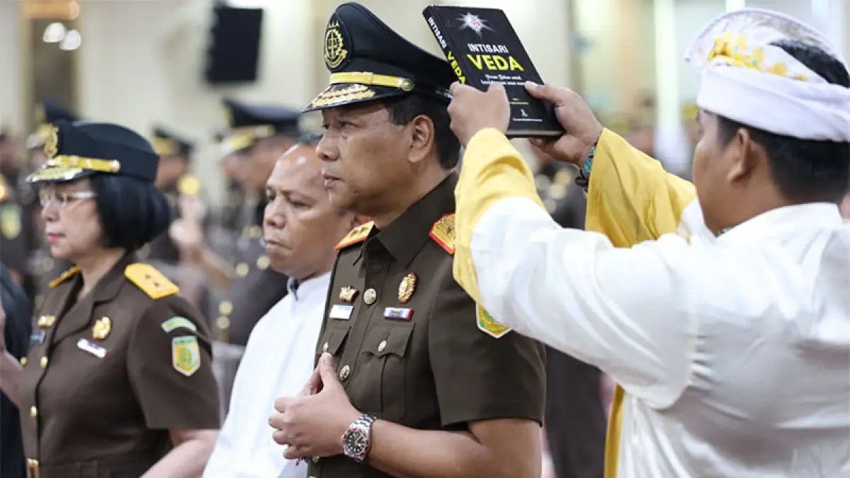 I Dewa Gede Wirajana diambil sumpahnya saat dilantik menjadi Kajati Riau, Rabu (29/4/2026) di Aula Lantai 11 Gedung Utama Kejaksaan Agung RI. (ISTIMEWA)