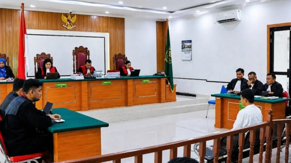 Majelis hakim membacakan putusan perkara penggelapan Rp7,1 miliar di Pengadilan Negeri Tembilahan, Selasa (28/4/2026) (Istimewa).