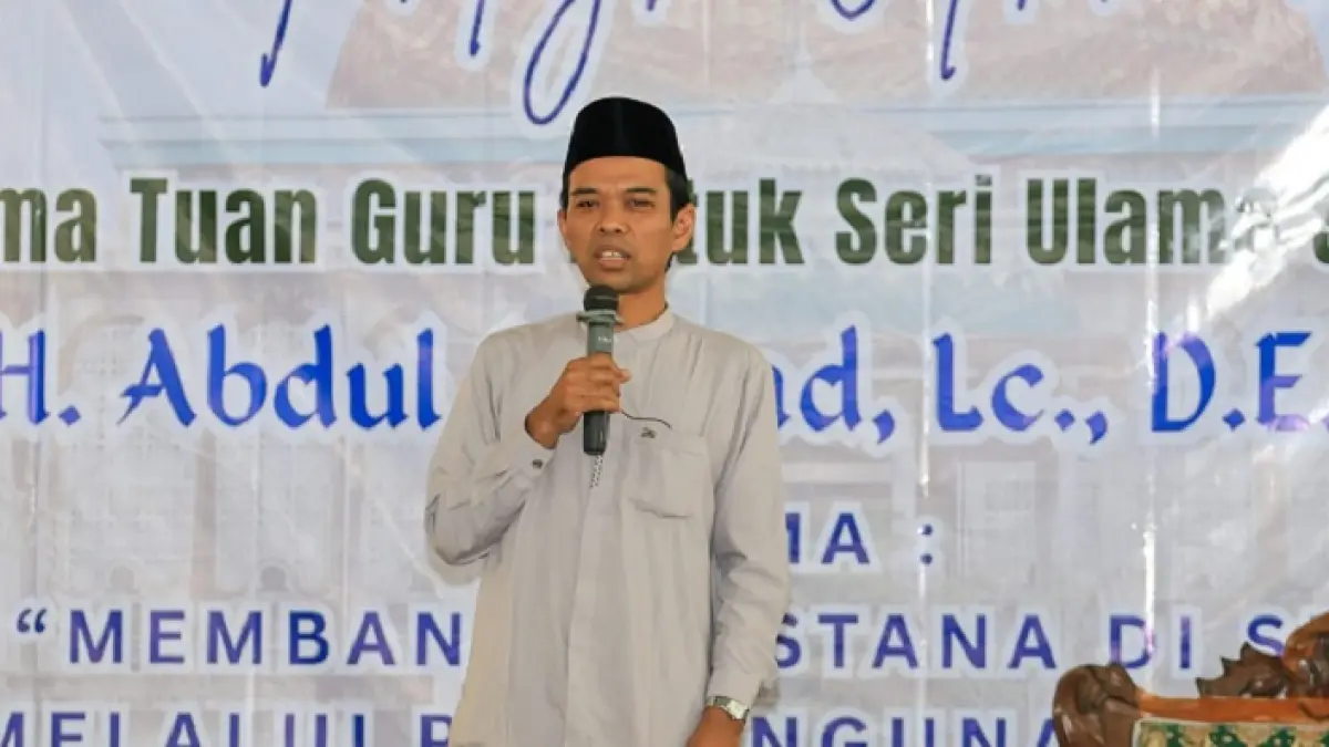 Ustaz Abdul Somad saat memberikan tausiyah di Masjid Al-Jamiah UIN Suska Riau, Rabu (29/4/2026). (Humas UIN untuk Riau Pos)