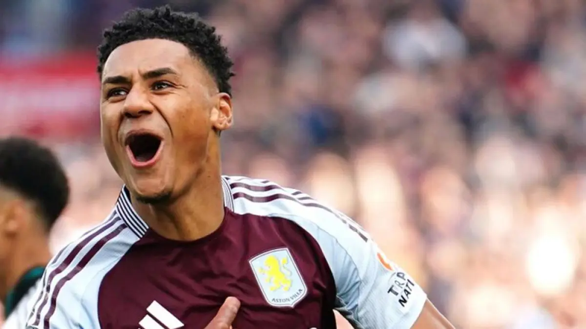 olle watkins (Penyerang Aston Villa). (JPG)