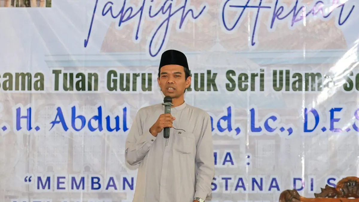  Ustaz Abdul Somad saat memberikan tausiah di Masjid Al-Jamiah UIN Suska Riau, Rabu (29/4/2026). (HUMAS UIN UNTUK RIAU POS)