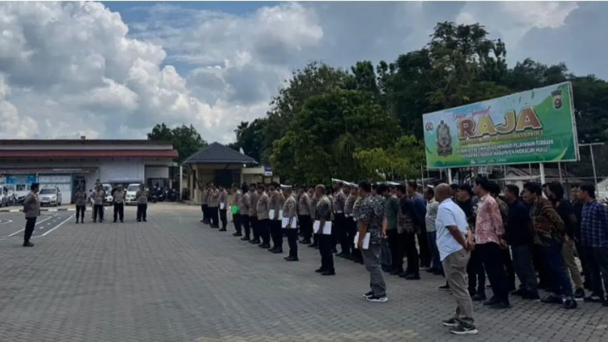 Polres Inhu saat menggelar apel pengamanan peringatan May Day, Jumat (1/5/2026). ( Humas Polres Inhu untuk Riaupos.co)