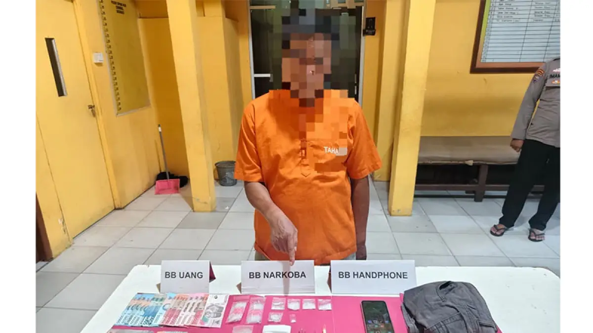 Tim Opsnal Polsek Tapung Hilir mengungkap kasus peredaran sabu dan mengamankan seorang tersangka berinisial RZ (57), Kamis (30/4/2026) sore. Humas Polres Kampar untuk Riaupos.co
