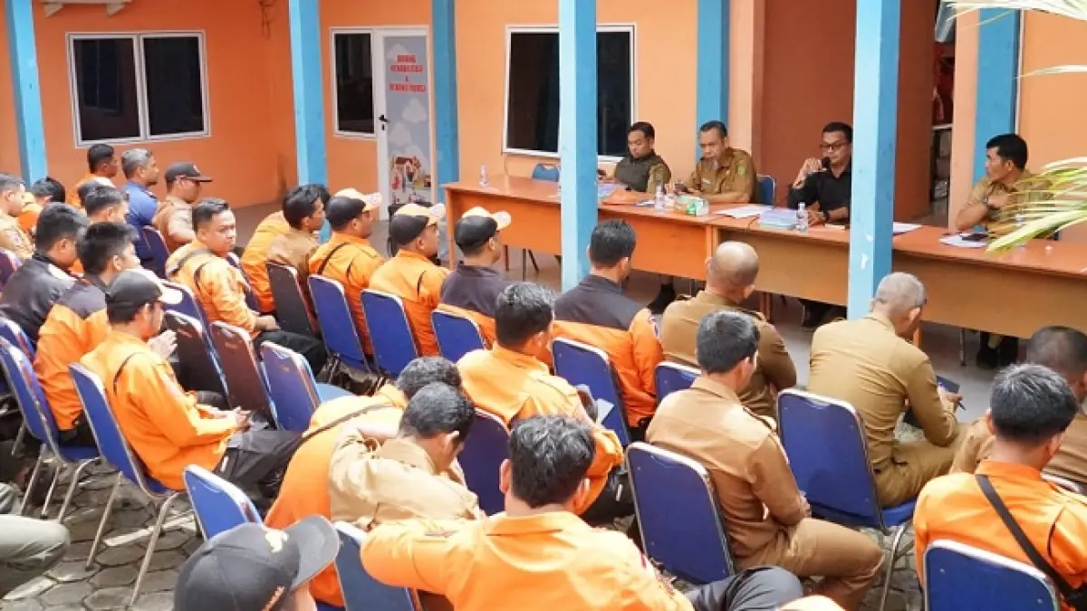 BPBD Inhil menggelar rapat internal dalam menghadapi potensi bencana pada musim kemarau 2026 di halaman BPBD Inhil Jalan Swarna Bumi Tembilahan, Senin (4/5/2026)(Istimewa)