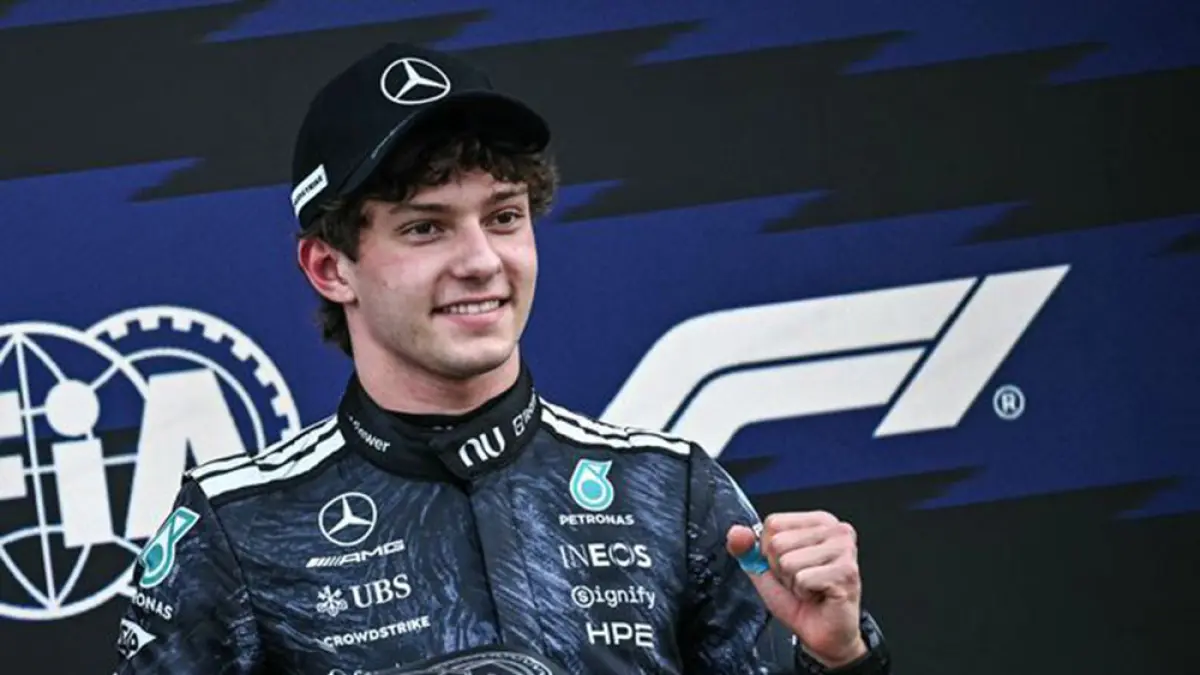 Kimi Antonelli raih pole position di Miami GP, catat waktu 1:27.798 detik. Tiga pole beruntun, sejajar dengan Senna dan Schumacher. (internet)
