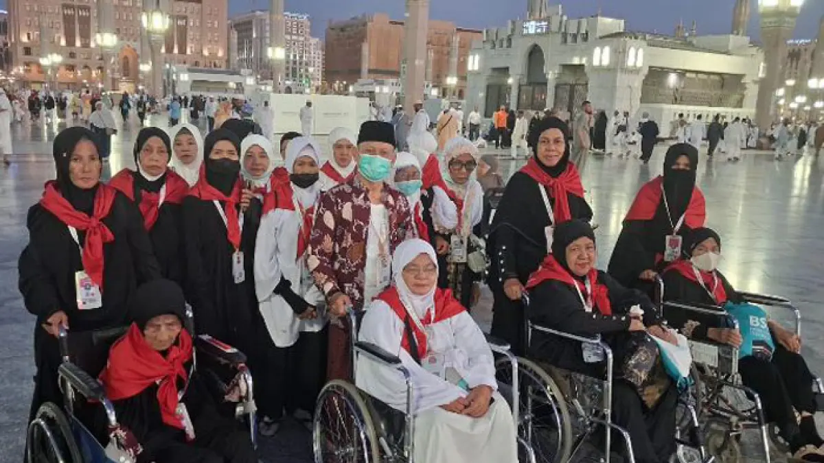 Sejumlah jemaah calon haji (JCH) asal Kabupaten Kepulauan Meranti menjalani rangkaian ibadah, di Madinah, Senin (4/5/2026). (Istimewa)