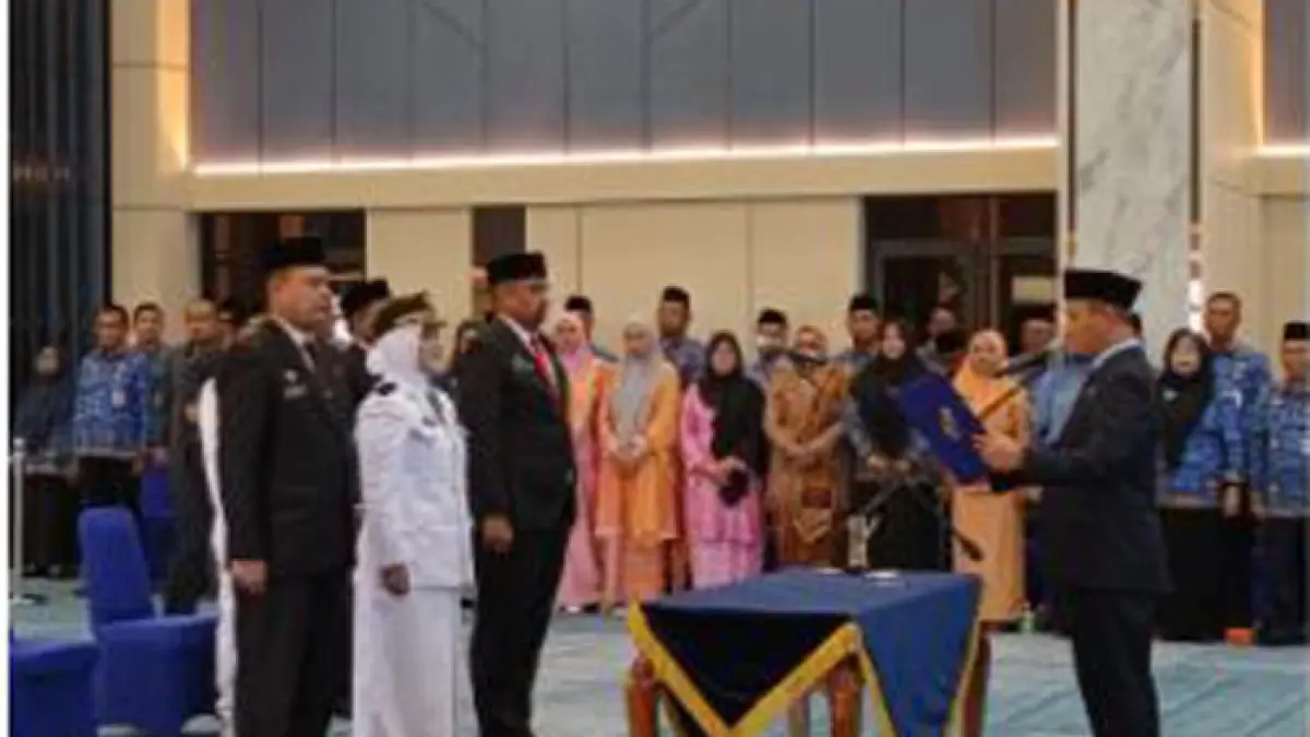  Wali Kota Pekanbaru, Agung Nugroho, melantik tujuh pejabat di lingkungan Pemerintah Kota Pekanbaru, Senin (4/5/2026). (Istimewa)