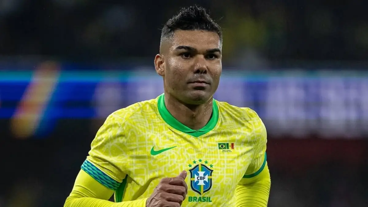 Gelandang Casemiro mengatakan Neymar haru masuk skuad Piala Dunia Brasil. (Instagram @caseminero) 