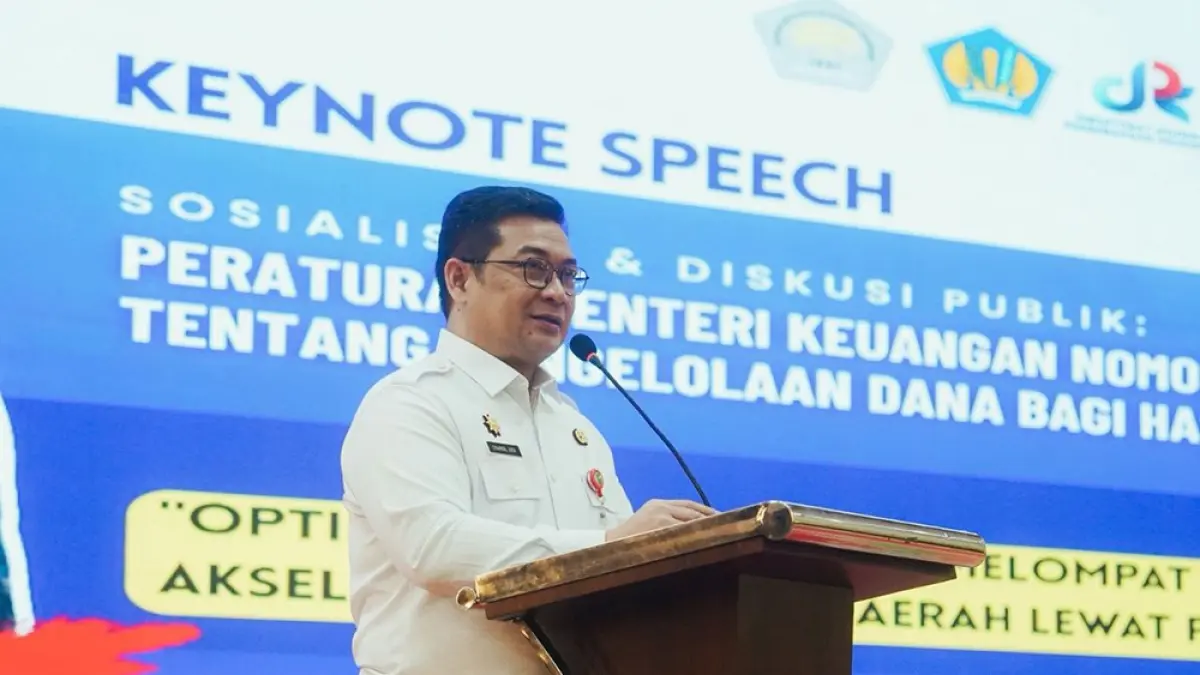  Sekretaris Daerah Provinsi Riau Syahrial Abdi memberikan pemaparan saat menjadi pembicara di Menara Dang Merdu BRK Syariah, Pekanbaru, Rabu (6/5/2026). (PEMPROV RIAU UNTUK RIAU POS)