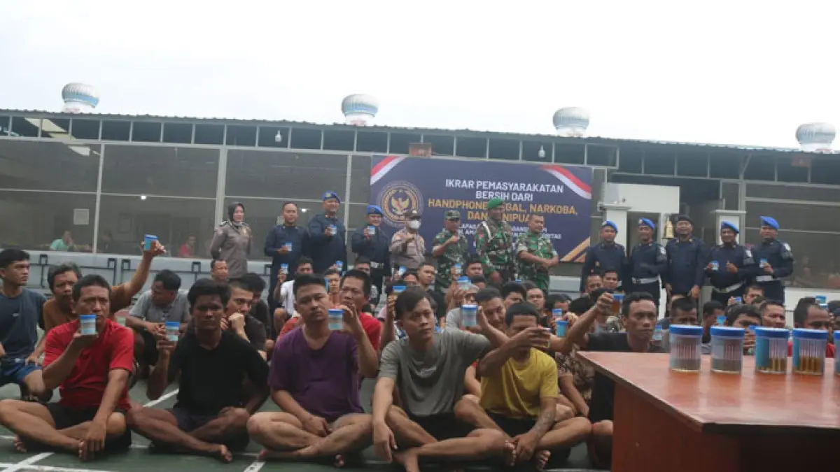 Lapas Bagansiapiapi dan tim gabungan bersama sebagian WBP usai pelaksanaan tes urine, Jumat (8/5/2026). (Zulfadhli/Riaupos.co)