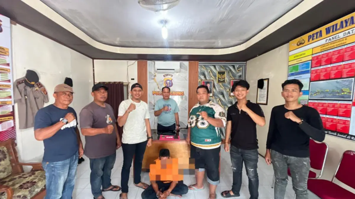 Tersangka pengedar berinisial SU bersama barang bukti sabu seberat 9,05 gram diamankan di Mapolsek Gaung, Senin (11/5/2026). (Istimewa)