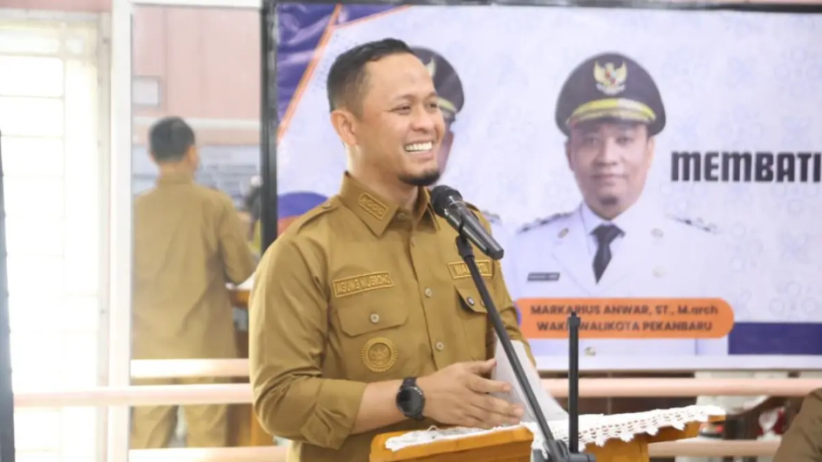 Wali Kota Pekanbaru Agung Nugroho memberikan arahan pada jajaran Organisasi Perangkat Daerah Pemko Pekanbaru