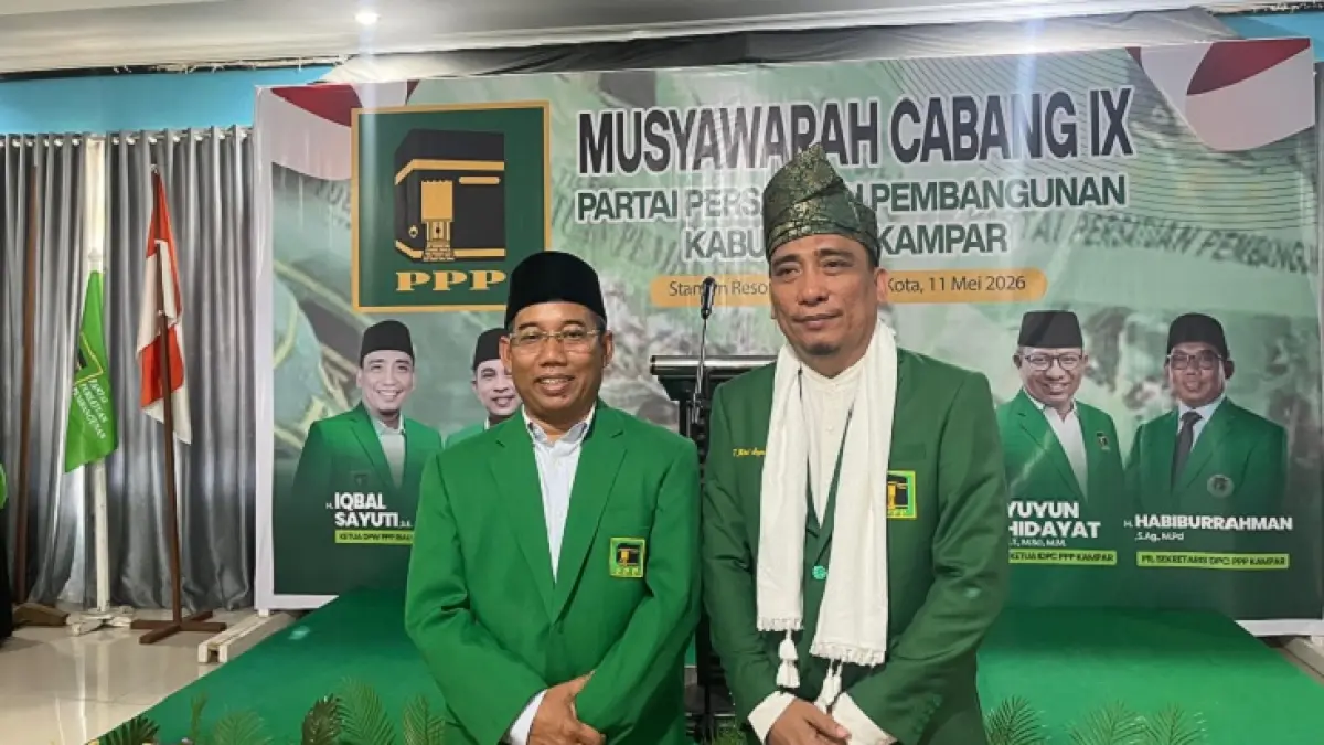 Ketua DPW PPP Kabupaten Kampar Iqbal Sayuti (kanan) bersama Plt Sekretaris DPC PPP Kabupaten Kampar Habiburrahman usai Muscab IX PPP di Stanum Resort Bangkinang, Senin (11/5/2026). (PPPP Untuk Riaupos.co)