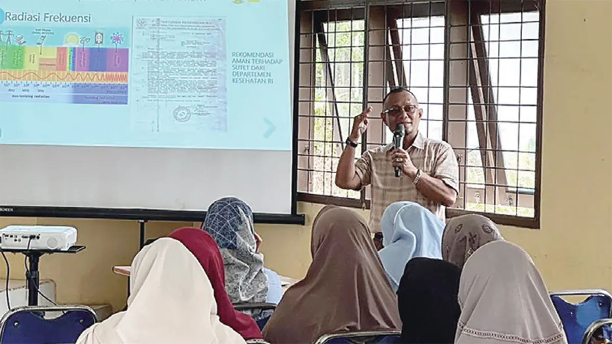 Warga Tapung memperoleh penjelasan dari petugas PT PLN (Persero) UPP Sumbagteng 2 terkait mekanisme pembayaran kompensasi, tahapan administrasi lanjutan, hingga jadwal pekerjaan konstruksi SUTT 150 kV Bangkinang–Petapahan, Kamis (7/5/2026).