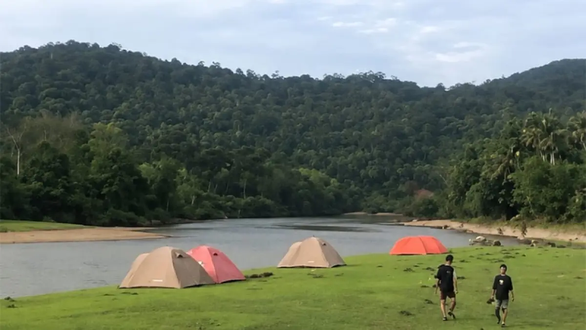 Destinasi wisata alam Camping Ground Pulau Tongah di Desa Tanjung Belit, Kecamatan Kampar Kiri Hulu, berhasil masuk nominasi Anugerah Pesona Indonesia Awards 2026 kategori olahraga petualangan. Pokdarwis untuk Riaupos.co