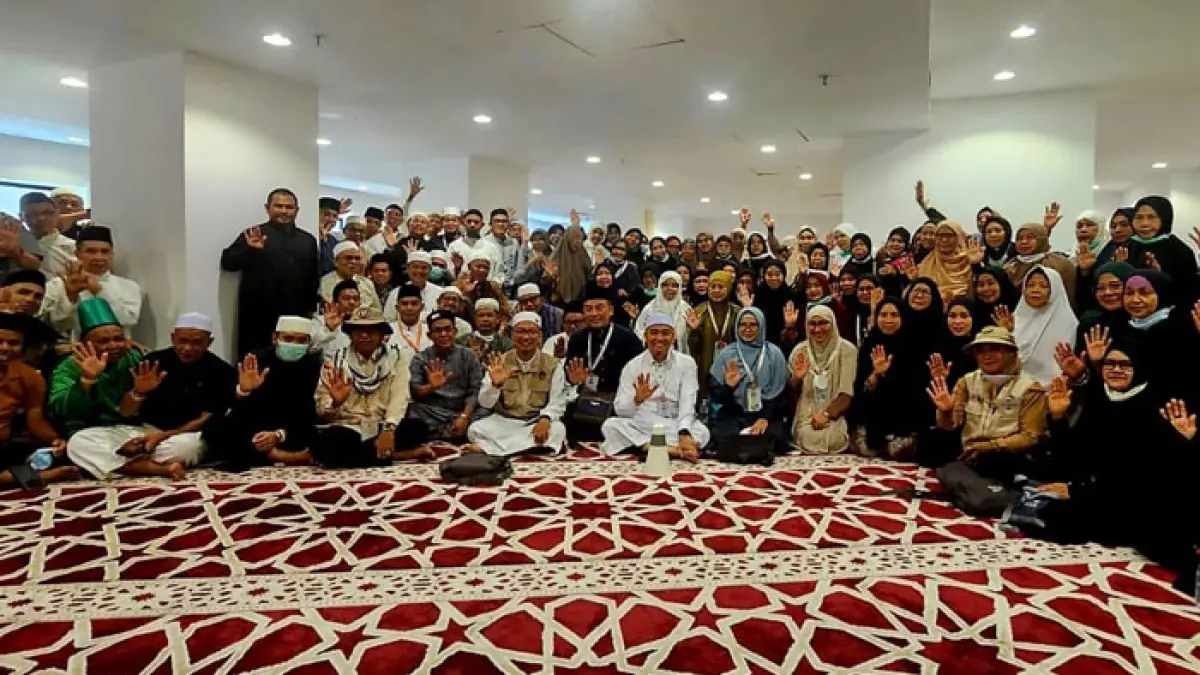 Wakil Wali Kota (Wawako) Pekanbaru Markarius Anwar, datang menemui langsung jemaah asal Kota Pekanbaru. (Istimewa)