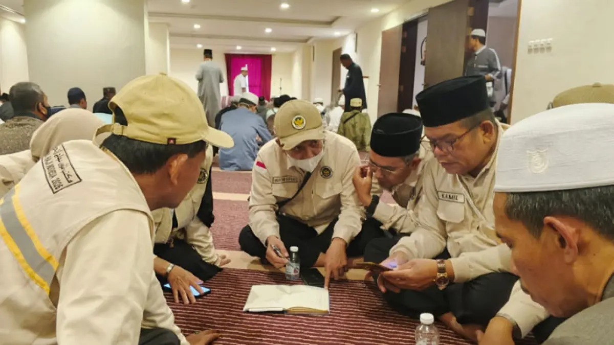Persiapan Armuzna makin matang, para Ketua Kloter Embarkasi Batam bahas pembagian tenda Arafah. (Istimewa)